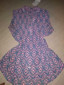 Stylish Printed Sleeveles translucent Top