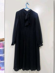 Elegant Black Long Sleeve Dress
