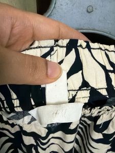H&amp;M Monochrome Leaf Print Wide Leg Pants