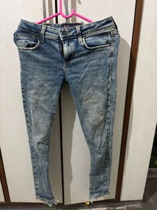 Splash Brand Acid Wash Frayed Hem Jeans
