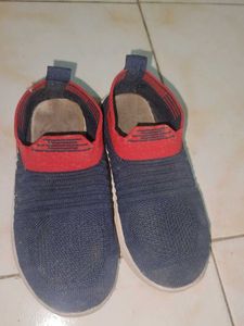 Kids Slip-On Sneakers size 9