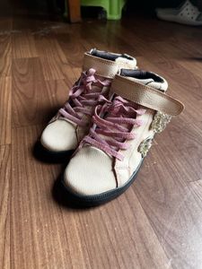 Girl Shoe 6-8age