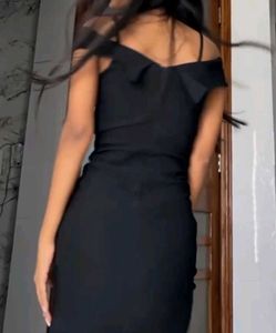 Chic Black Off-Shoulder Midi Dress