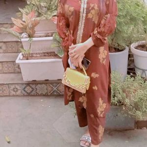 stylish Brown kurta set with puffed sleeves