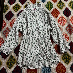 Vintage White & Green Floral Smocked T