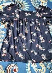 BLUE FLORAL SQUARE NECK FLUTTER SLEEVE TOP