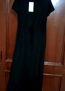 Elegant Black Midi Dress 💫