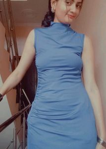 blue dress