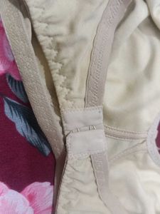 Comfortable Beige &amp; Black Bras (2-Pack)