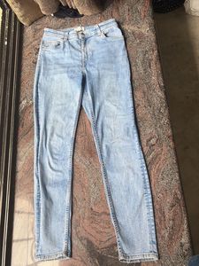 H&M Light Wash High-Waisted Jeans