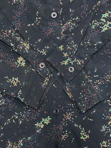 Chic Floral Print Button-Up Shirt