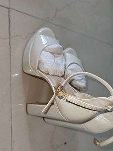 Chic White Platform Heels
