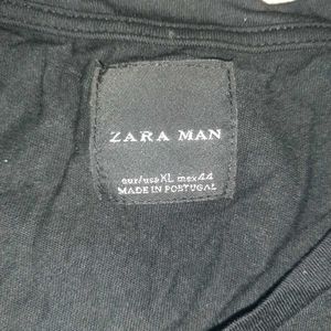 Zara Man Black &amp; Gold Graphic T-Shirt