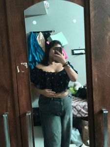 Off-Shoulder Floral Crop Top