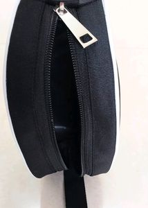 🆕️ Shaving Pouch With White Pipping