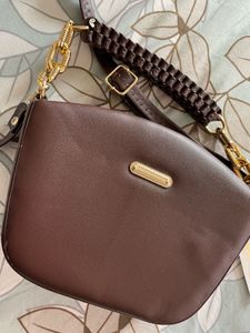 Chic Brown Crossbody Bag with Gold Chain