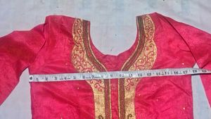 Elegant Pink Kurta Set with Golden Embroidery
