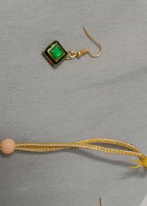 Elegant Green Stone Choker with Earrings