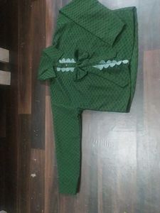 Charming Green Textured top with Bow