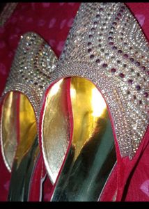 Embellished Juttis for Women✨