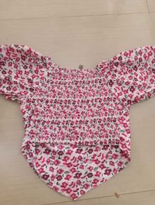 Floral Puff Sleeve Crop Top