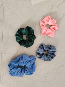 Pack Of 4 Scrunchies