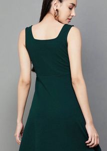 Elegant Green Sleeveless Square Neck Dress