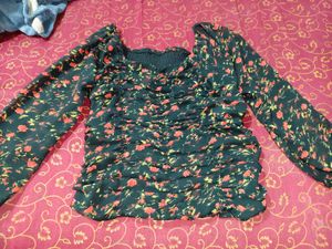 Floral Ruched Long Sleeve Top