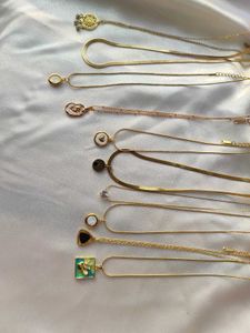 get any 2 pendants✨