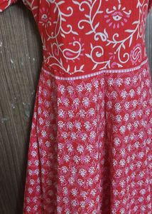 Red pure Cotton Printed dress