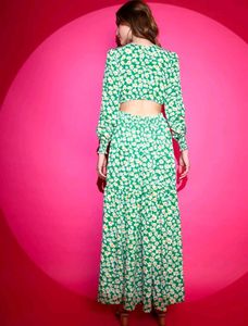 Chic Green Floral Maxi Dress with Cutout