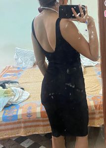 Sleek Black Bodycon Dress