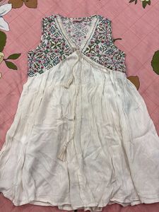 Beautiful Floral Print Kurta