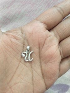 Letter 'U' sterling silver pendant