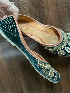 Embellished Jutti Flats
