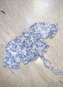 Bohemian y2k Blue Floral Tie-Front Crop Top