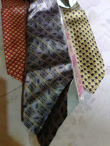 Classic Red Floral Pattern Tie combo