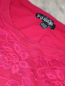 Red full sleeve pullover sweat shirt