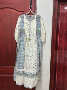 White Ethnic Kurta Set with Mul Dupatta