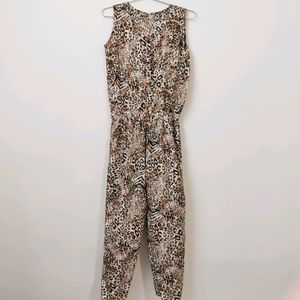 Leopard print sleevless jumpsuit
