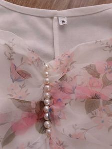 Sheer Floral Sleeve Peplum Top