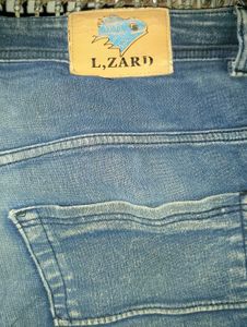 Stylish Blue Wash Jeans