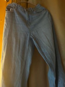 Light Wash Flared Jeans
