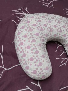 Lulamom Nursing Pillow with 2 Cotton Covers