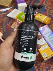 The Derma Co Hair Fall Control Shampoo