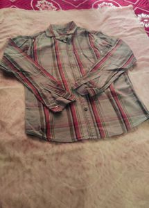 Classic Plaid Long-Sleeve Shirt