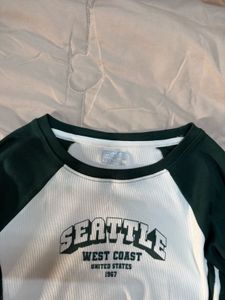Seattle Graphic Tee