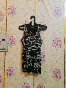 🇳🇿💫🎀Edgy Floral Print Camisole Top
