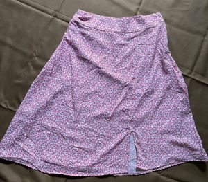 Printed skirt, pretty vibes 💗