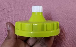 Hand Juicer.